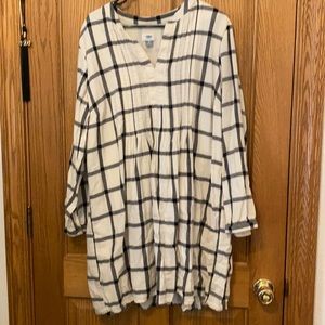 Window pane plaid notch neck tunic